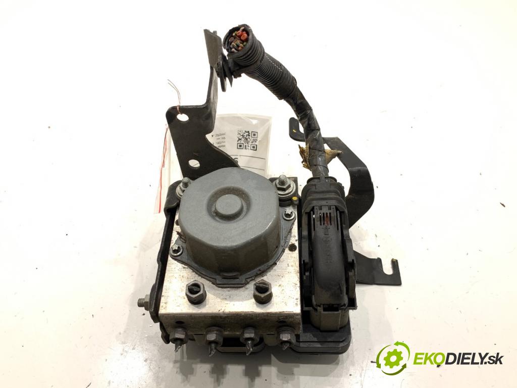 RENAULT CLIO IV liftback 2014 66 kW 0.9 TCe 90 898 pumpa ABS 476605492R (Pumpa ABS)