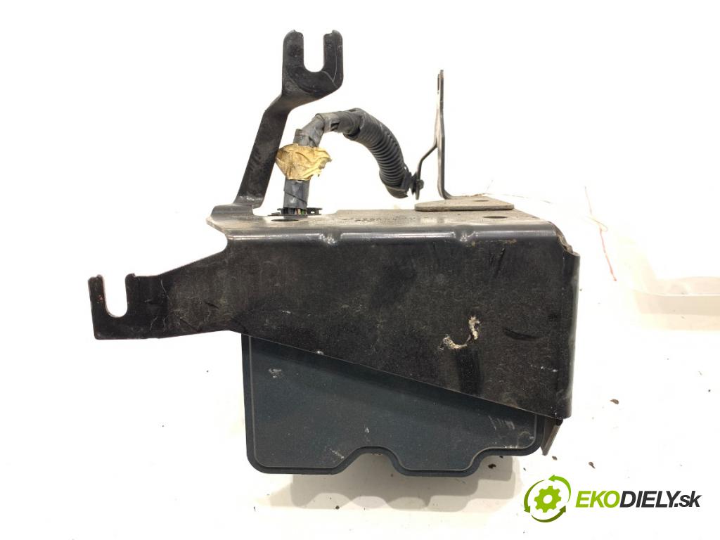 RENAULT CLIO IV liftback 2014 66 kW 0.9 TCe 90 898 pumpa ABS 476605492R (Pumpa ABS)