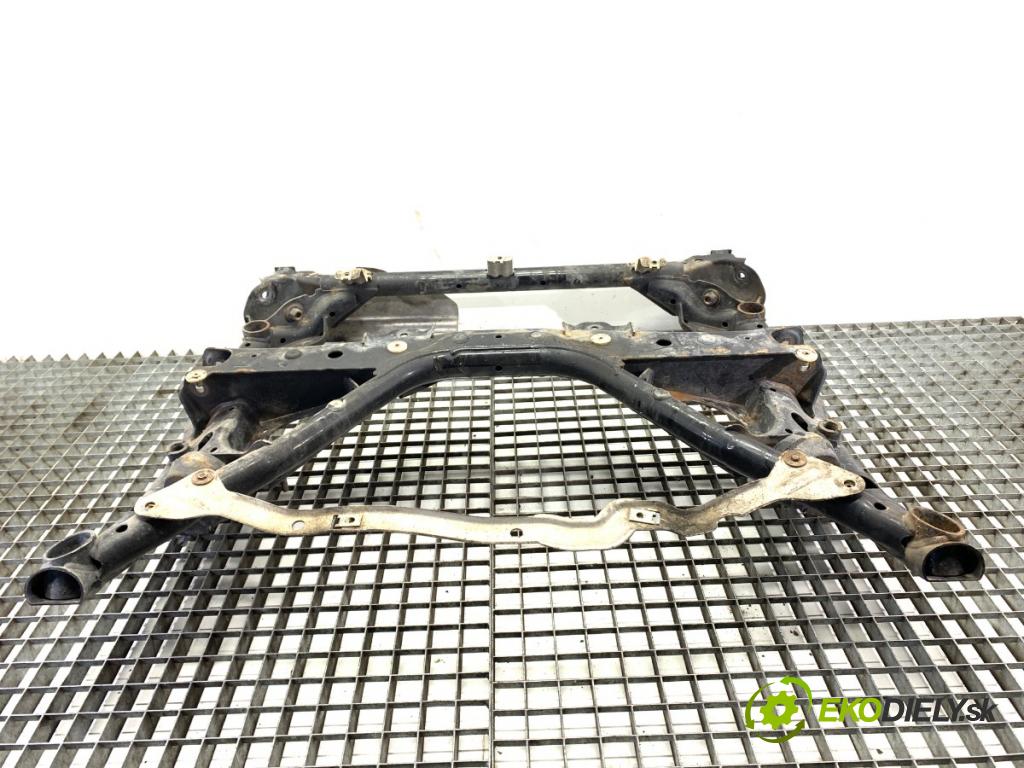 BMW F34 liftback 2016 190 kW 330 d 2993 Výstuha pod Motor (Výstuha predná)
