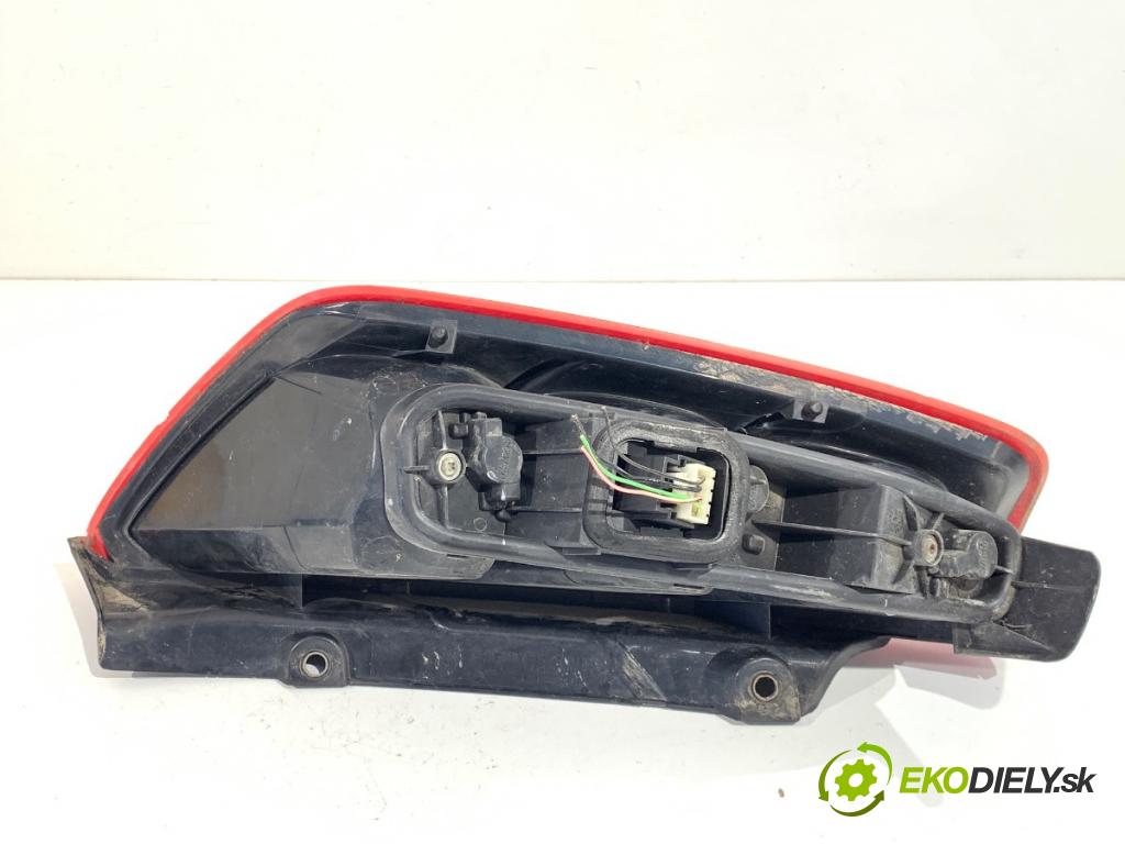 FIAT GRANDE PUNTO liftback 2006 55 kW 1.3 D Multijet 1248 Svetlo pravy zad 51701590