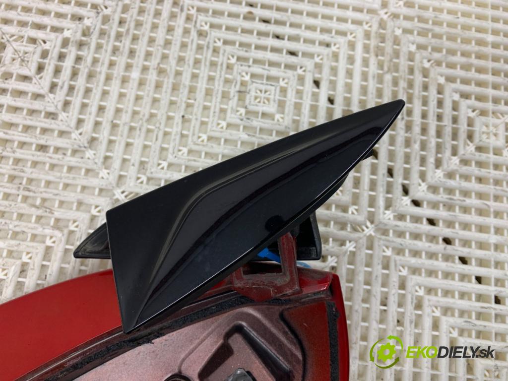 RENAULT CLIO IV liftback 2014 66 kW 0.9 TCe 90 898 Spoiler zad