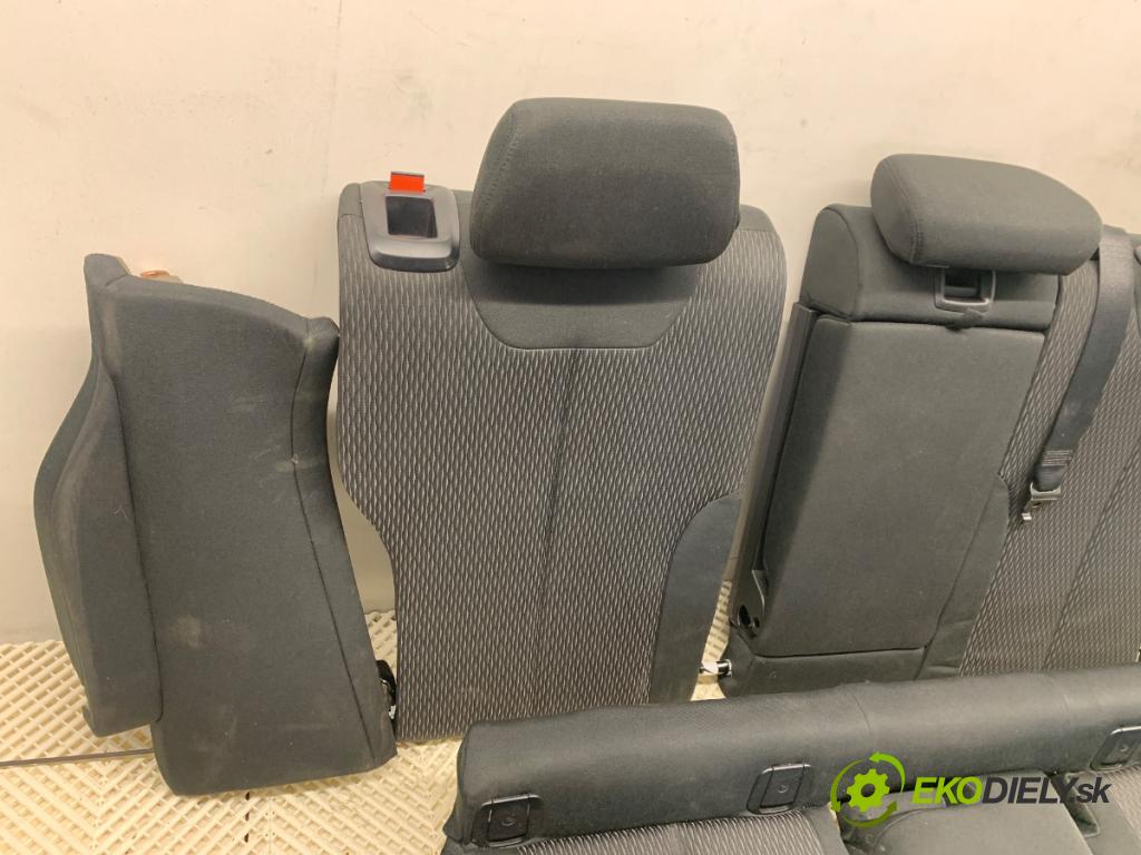 BMW F34 liftback 2015 140 kW 320 d 1995 sedadlo druhý VLÁDA: