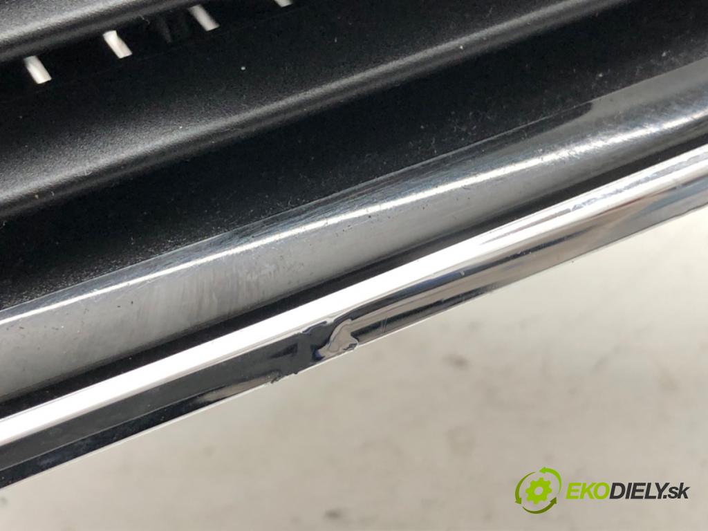 SKODA OCTAVIA III Kombi 2019 110 kW 2.0 TDI 1968 mří topení levý přední část 5E0819701E
