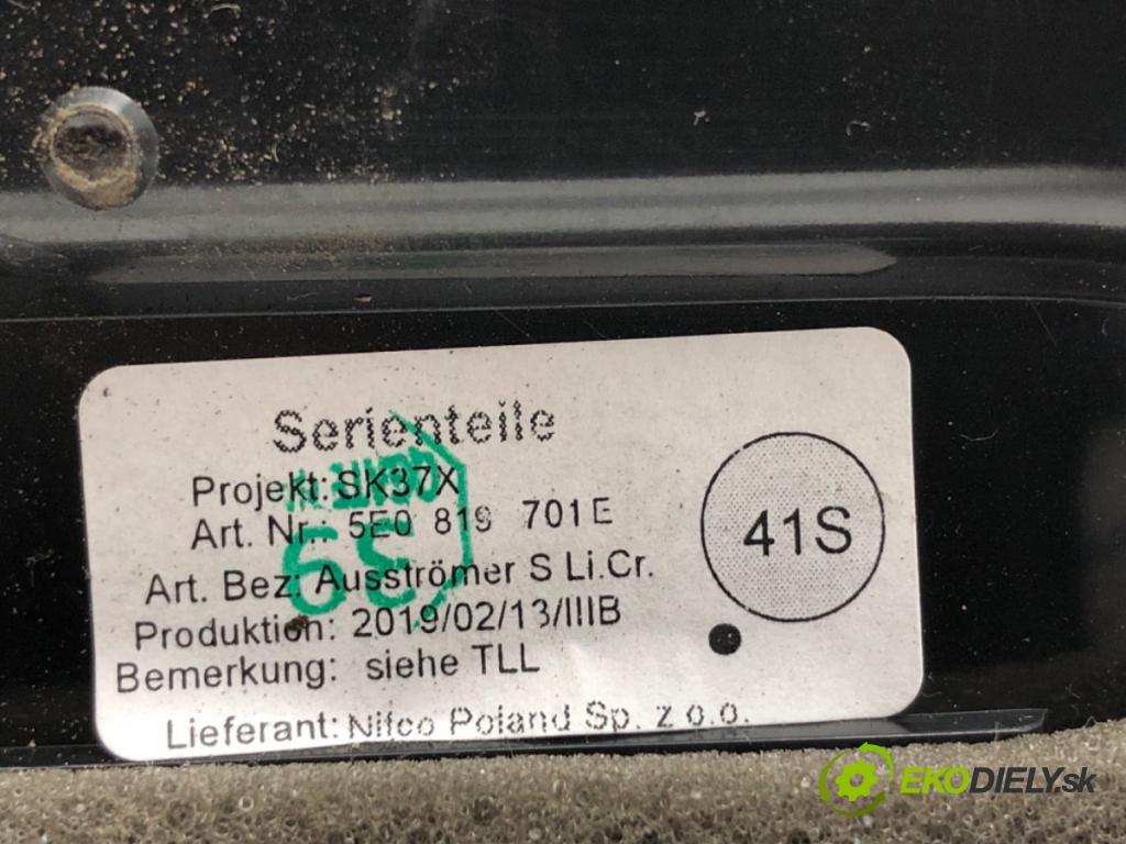 SKODA OCTAVIA III Kombi 2019 110 kW 2.0 TDI 1968 mří topení levý přední část 5E0819701E