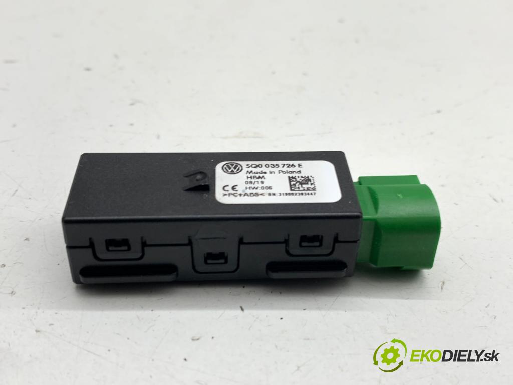 SKODA OCTAVIA III Kombi 2019 110 kW 2.0 TDI 1968 HNÍZDO: USB 5Q0035726E