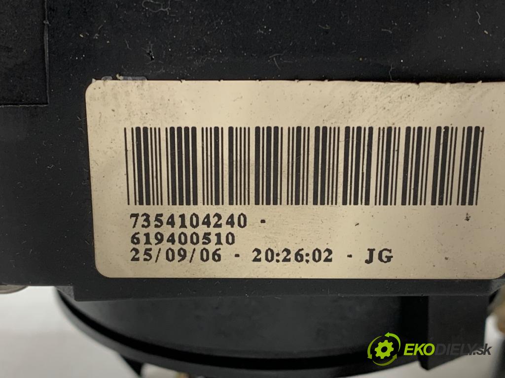 FIAT GRANDE PUNTO liftback 2006 55 kW 1.3 D Multijet 1248 Prepínač kombinovaný 7354104240 (Prepínacie páčky pod volantom)