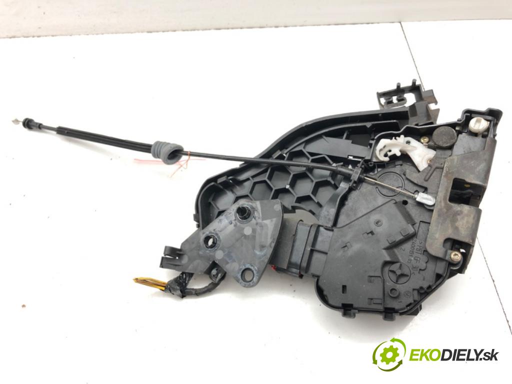 VOLVO V50 Kombi 2005 80 kW 1.6 D 1560 zámok dveře pravý zadní část