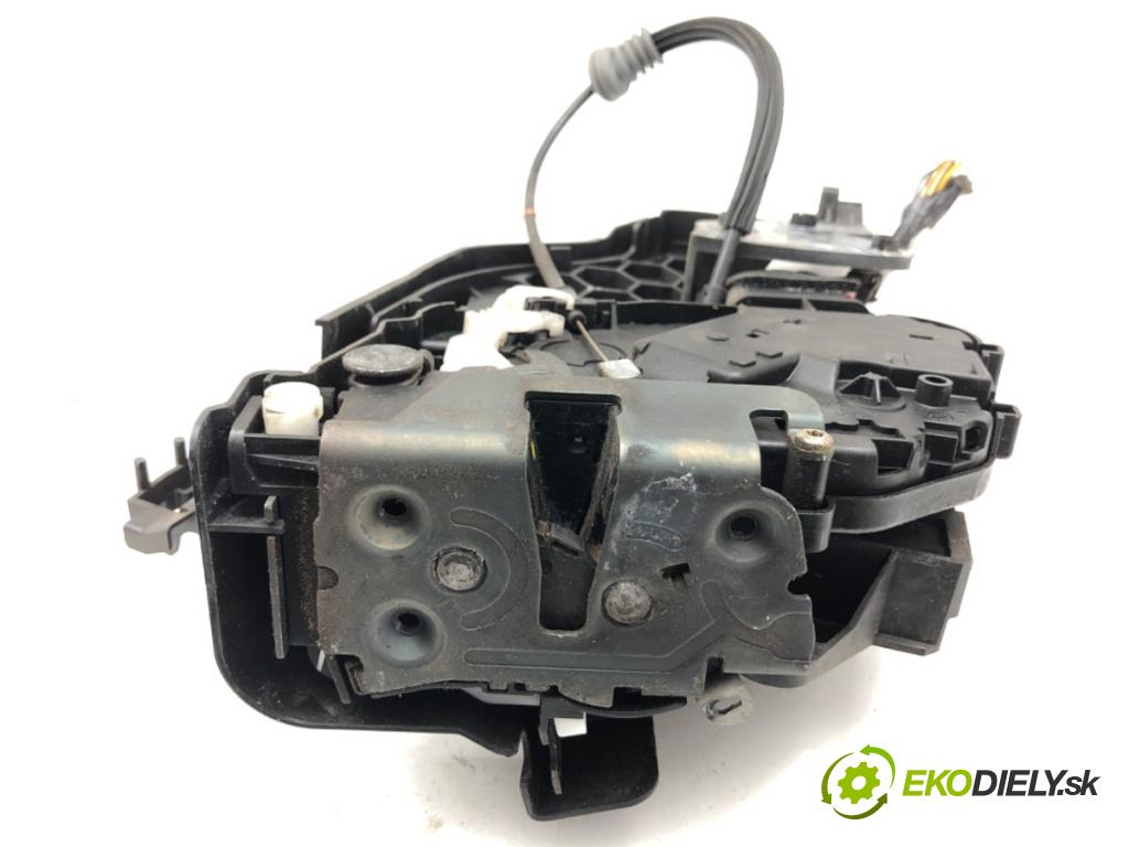 VOLVO V50 Kombi 2005 80 kW 1.6 D 1560 zámok dveře levý zadní část 