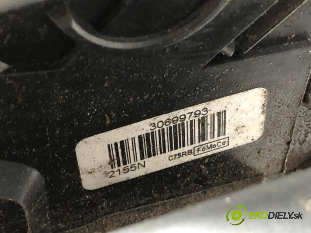 VOLVO V50 Kombi 2005 80 kW 1.6 D 1560 zámok dveře pravý přední část