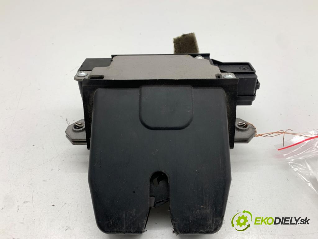 VOLVO V50 Kombi 2005 80 kW 1.6 D 1560 zámok dveří zadní část 4N51-A442A66-AM