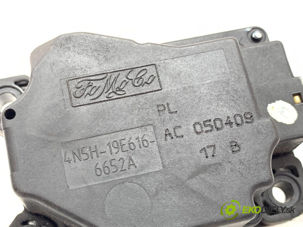 VOLVO V50 Kombi 2005 80 kW 1.6 D 1560 Motor kúrenia 4N5H-19E616-6652A