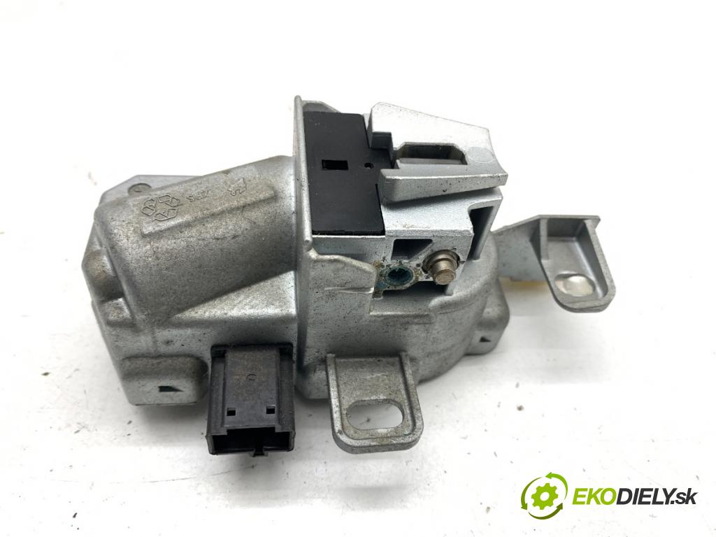 VOLVO V50 Kombi 2005 80 kW 1.6 D 1560 blokáda volantu P30741161 (Řízení ostatní)