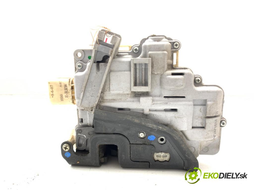 AUDI A6 C6 Kombi 2007 120 kW 2.7 TDI 2698 zámok Dvere pravy predný 4F1837016