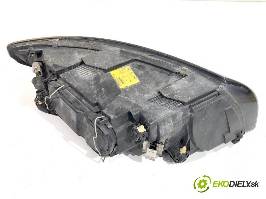 VOLVO V50 Kombi 2005 80 kW 1.6 D 1560 Svetlomet ľavy predný 30698885