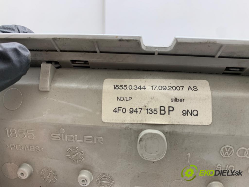AUDI A6 C6 Kombi 2007 120 kW 2.7 TDI 2698 Svetlo stropné 4F0947135BP