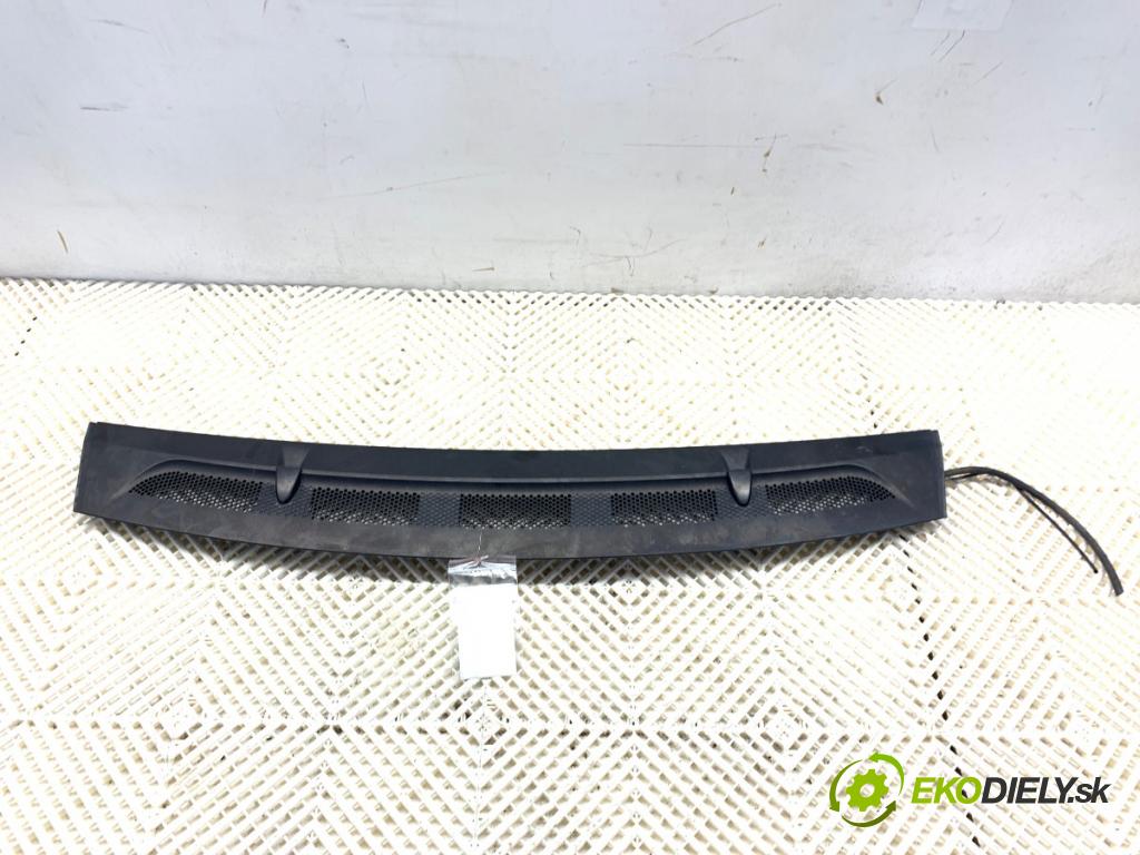 MERCEDES-BENZ W245 liftback 2006 103 kW B 200 CDI (245.208) 1991 Torpédo, plast pod čelné okno A1698360018 (Torpédo (plast pod čelným sklom))