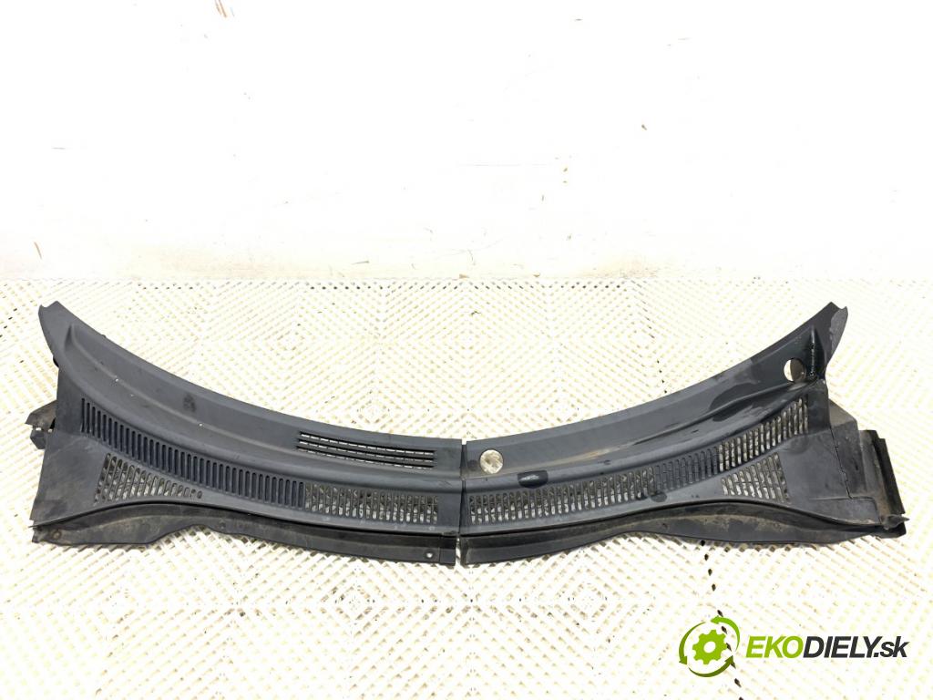 SUZUKI SWIFT III liftback 2009 67 kW 1.3 (RS 413) 1328 Torpédo, plast pod čelné okno 72341-62J0 (Torpédo (plast pod čelným sklom))