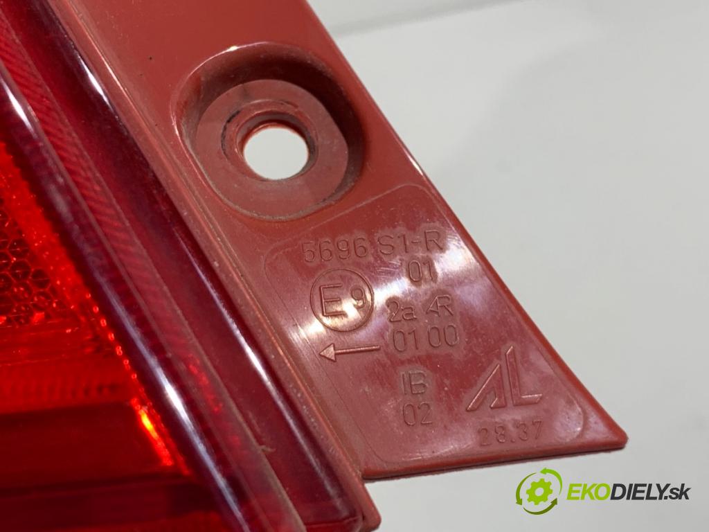 SUZUKI SWIFT III liftback 2009 67 kW 1.3 (RS 413) 1328 Svetlo ľavy zad