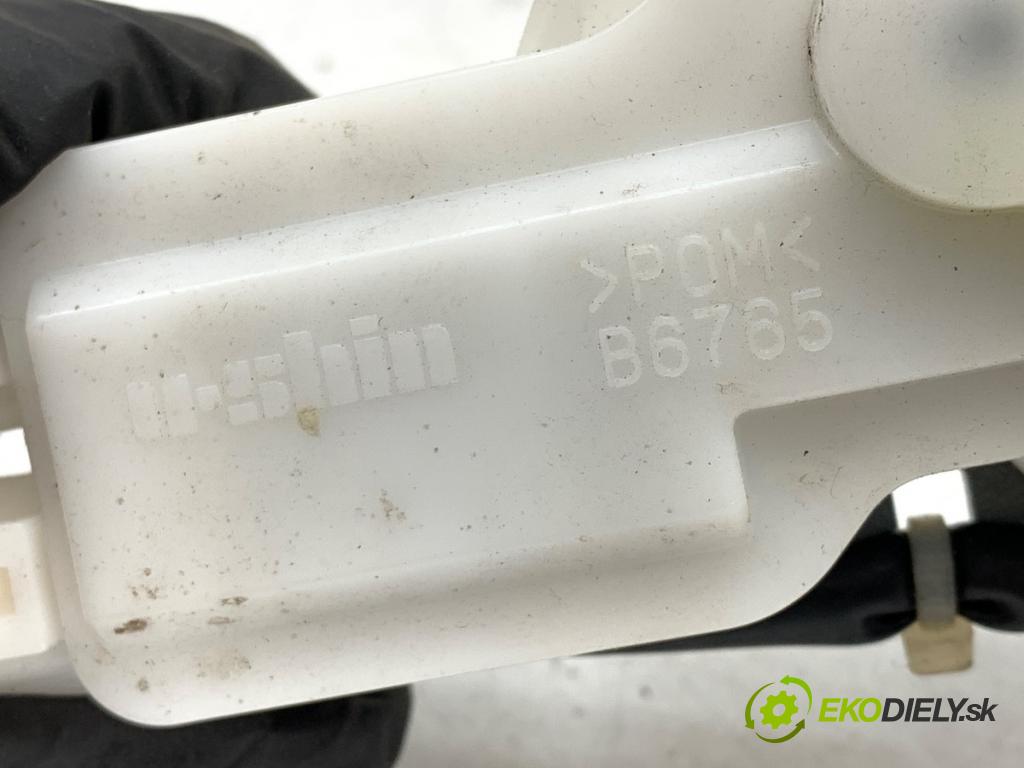 SUZUKI SWIFT III liftback 2009 67 kW 1.3 (RS 413) 1328 zámok dveří zadní část B6765