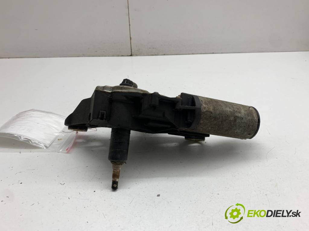 VW PASSAT B5 sedan 1997 66 kW 1.9 TDI 1896 motor stěračů zadní část 8L0955711B