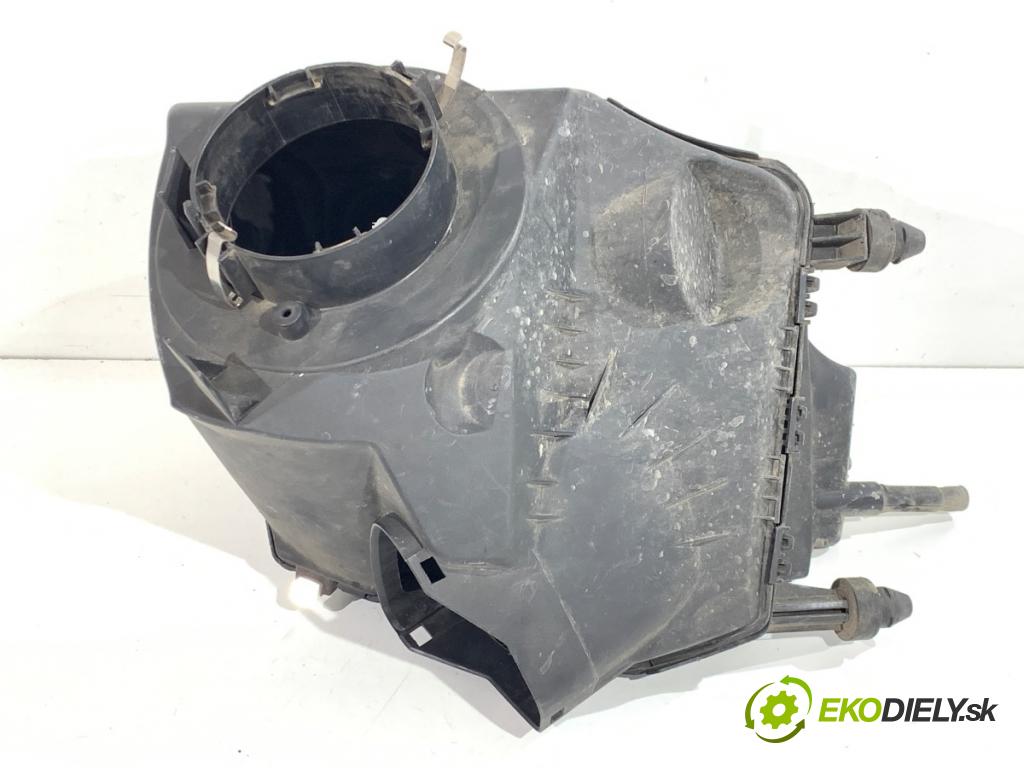 AUDI A6 C6 Kombi 2007 120 kW 2.7 TDI 2698 Obal filtra vzduchu 4F0133837BB (Obal vzduchového filtra)
