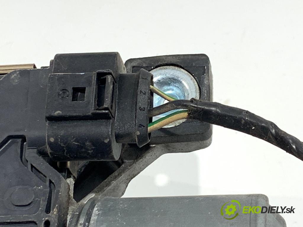 VOLVO V50 Kombi 2005 80 kW 1.6 D 1560 mechanismus stěračů přední část 30699342 (Motorek stěračů přední)