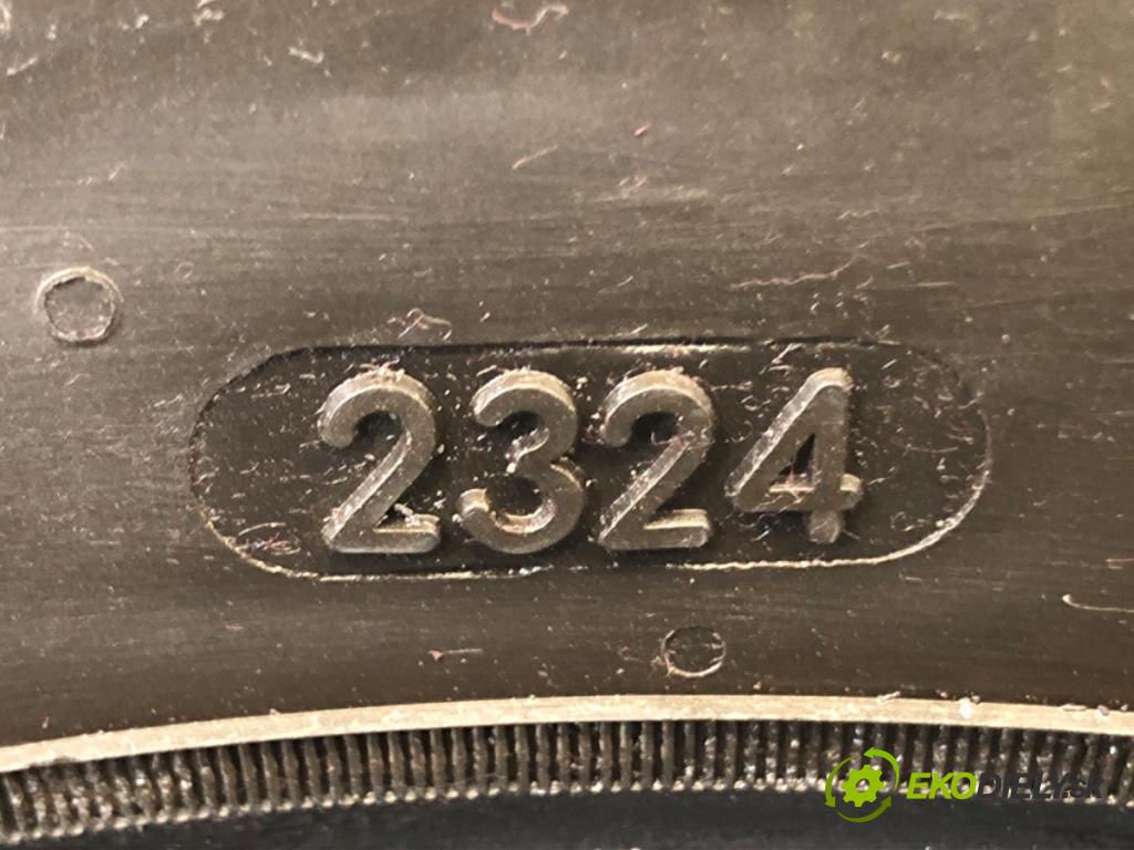 --- --- PNEUMATIKA: zima 2X 195/65 R15