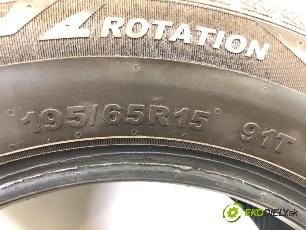 --- --- PNEUMATIKA: zima 2X 195/65 R15