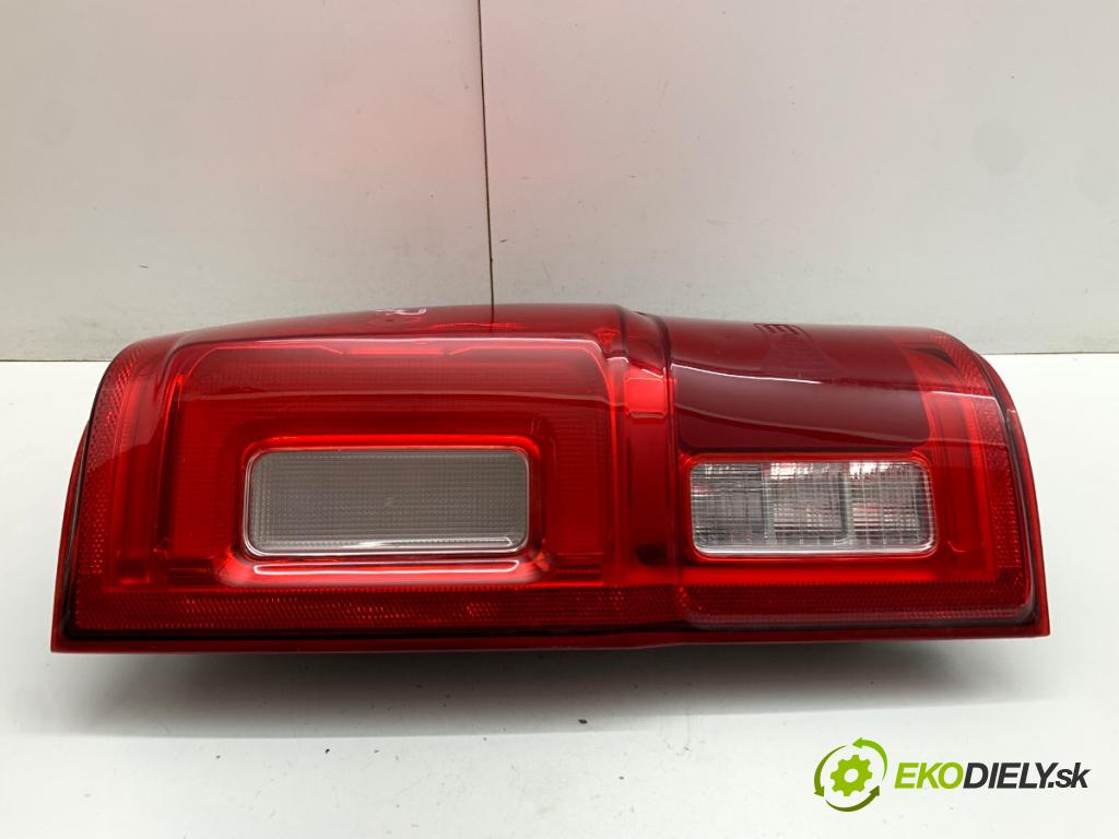 FORD RANGER V  2019 213 kW 2.3 213 kW [290 KM] benzyna 2019 - 2022 2261 Svetlo pravy zad