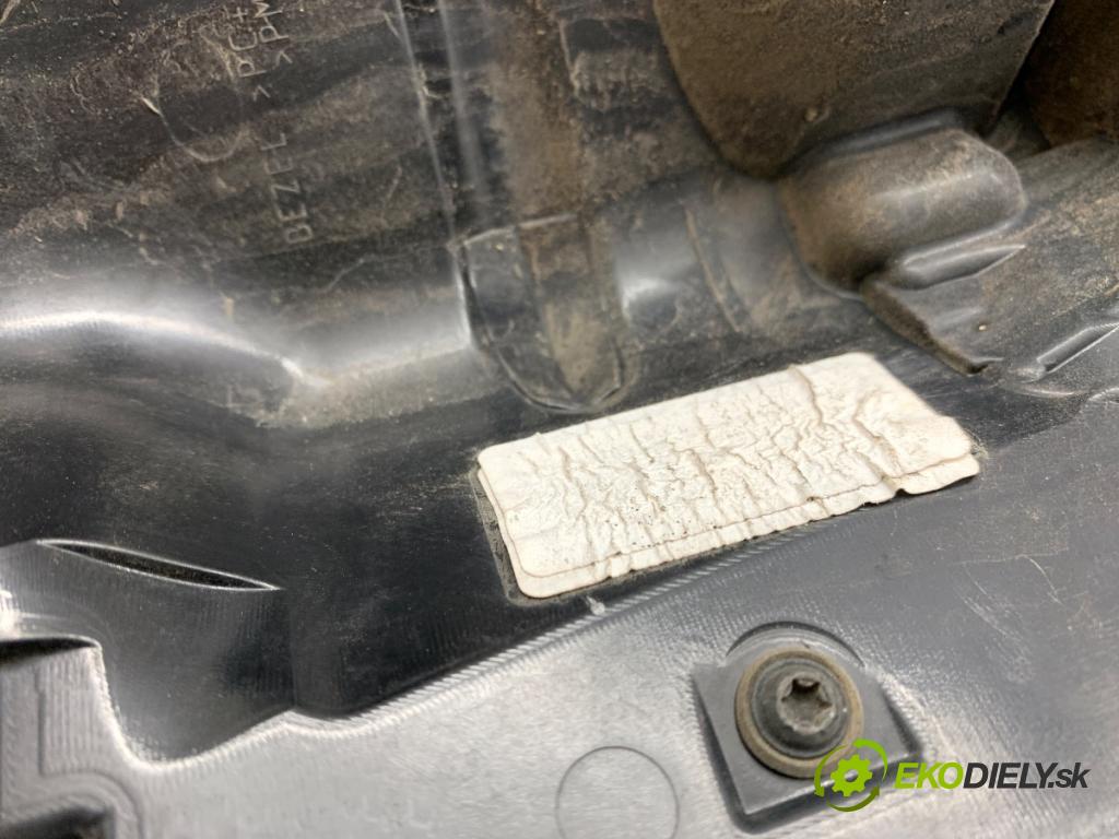 FORD RANGER V  2019 213 kW 2.3 213 kW [290 KM] benzyna 2019 - 2022 2261 Svetlo pravy zad