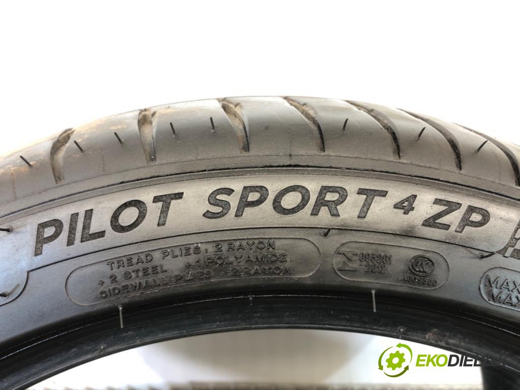 --- ---      PNEUMATIKA: 2X 255/40 R18 MICHELIN