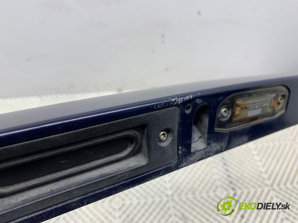 VOLVO V50 Kombi 2006 100 kW 2.0 D 1998 klika lišta dveří zadní část