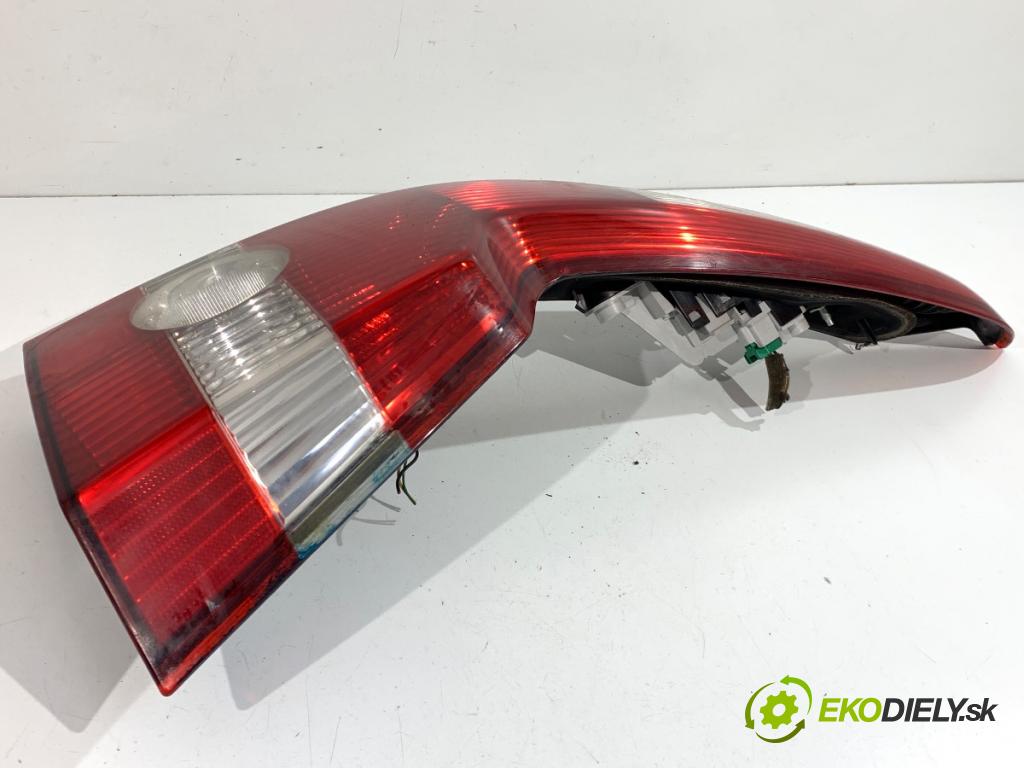 VOLVO V50 Kombi 2006 100 kW 2.0 D 1998 Svetlo pravy zad 30678748