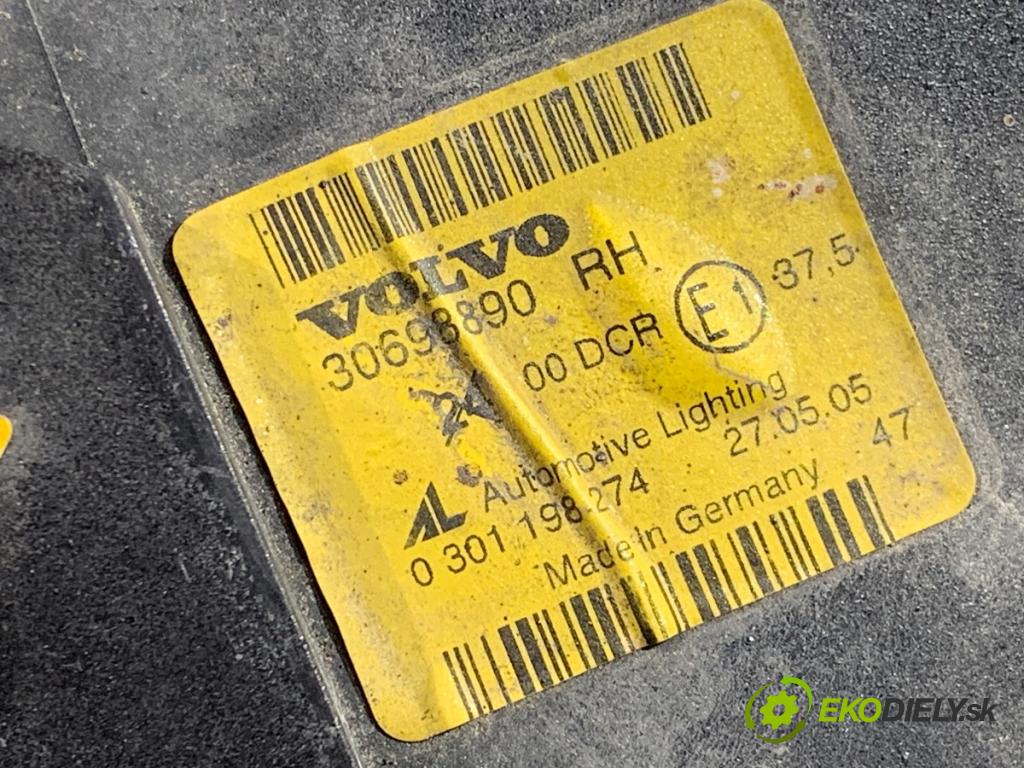 VOLVO V50 Kombi 2006 100 kW 2.0 D 1998 světlomet pravý přední část 30698890
