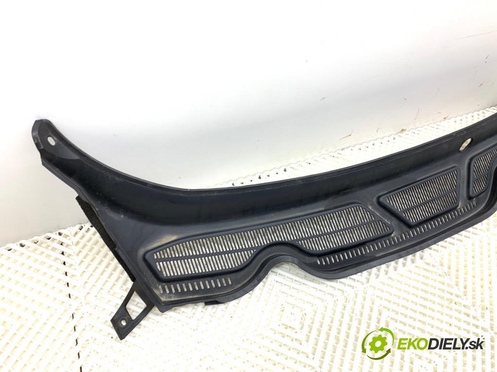 FORD ECOSPORT SUV 2021 92 kW 1.0 EcoBoost 998 Torpédo, plast pod čelné okno CN15-A02216-DBW (Torpédo (plast pod čelným sklom))