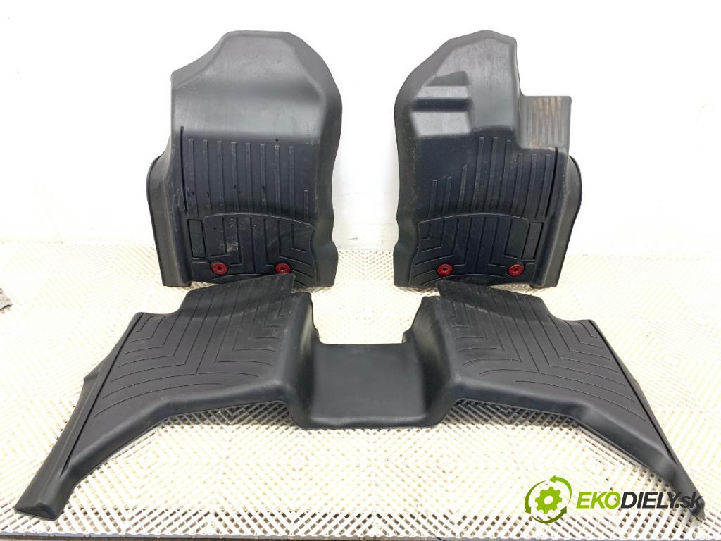 FORD RANGER V  2019 213 kW 2.3 213 kW [290 KM] benzyna 2019 - 2022 2261 kobereček