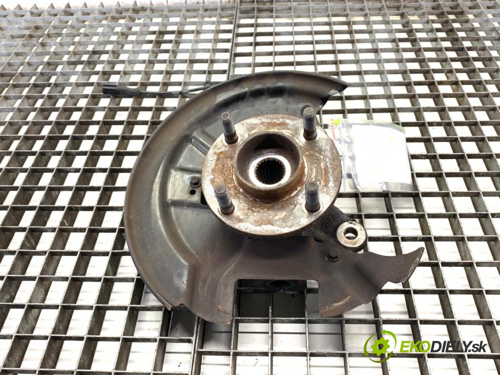 FORD FIESTA MK7 liftback 2015 70 kW 1.5 TDCi 1499 náboj pravý přední část 