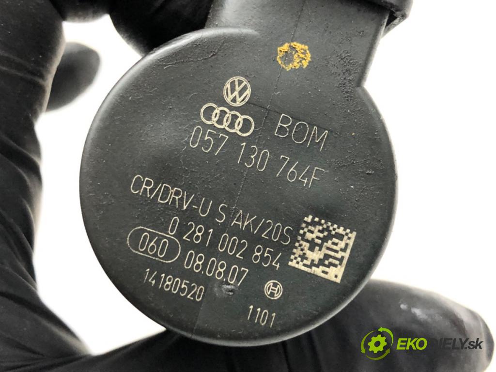 AUDI A6 C6 Kombi 2007 120 kW 2.7 TDI 2698 Regulátor tlaku paliva 057130764F (Palivový systém ostatní)