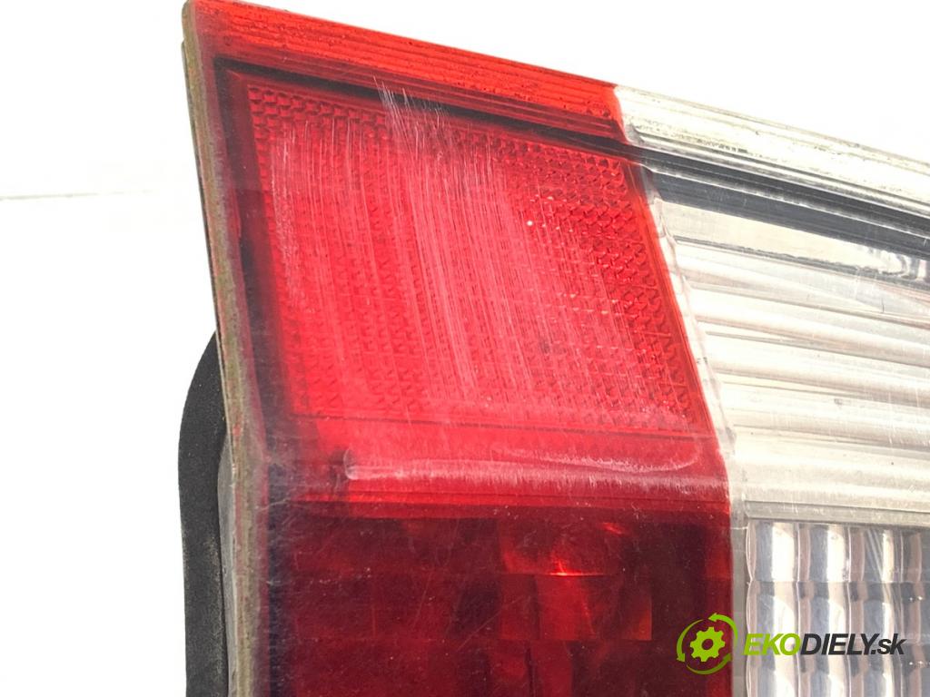 VOLVO V50 Kombi 2005 80 kW 1.6 D 1560 světlo pravý zadní část