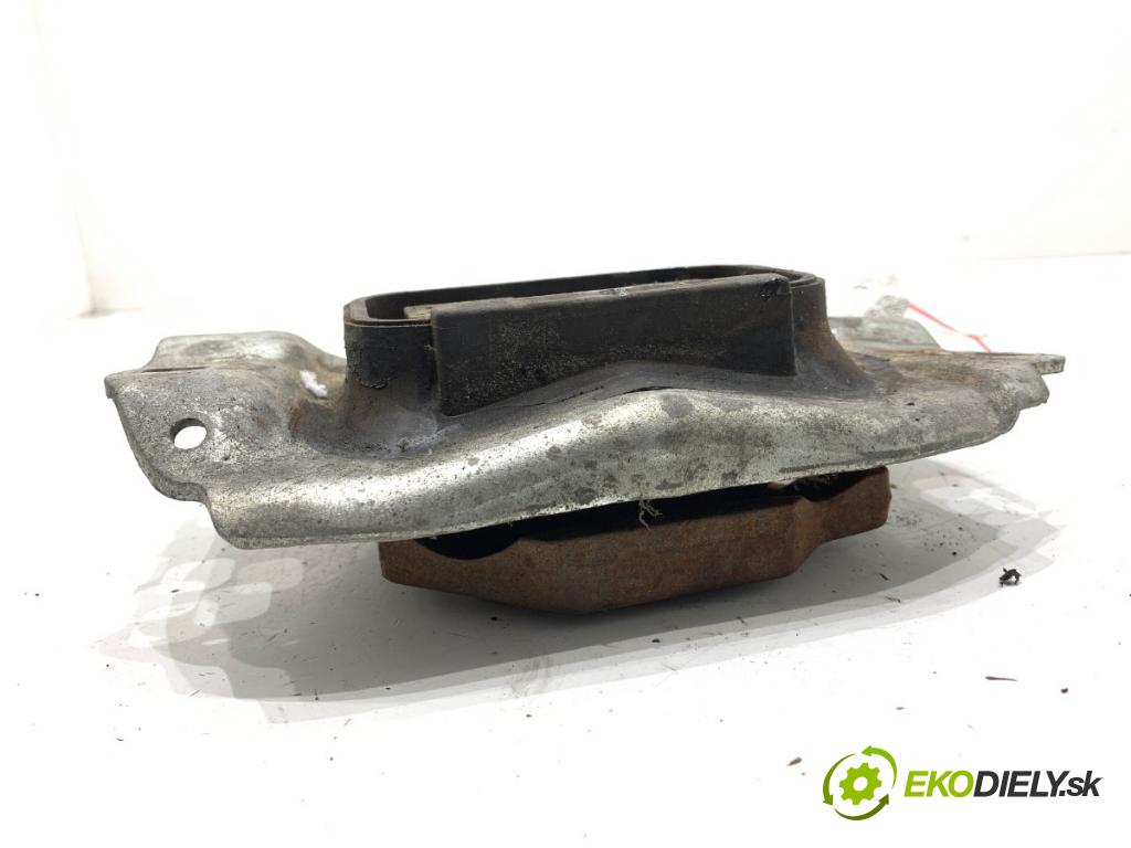 VOLVO V50 Kombi 2005 80 kW 1.6 D 1560 AirBag motora levý 444968629