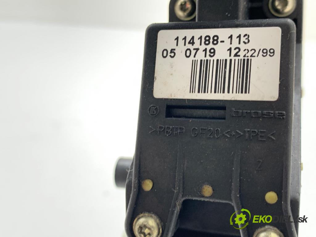 AUDI A4 B5 sedan 1999 92 kW 1.8 1781 motor sťahovaní okna levý zadní část 114188-113