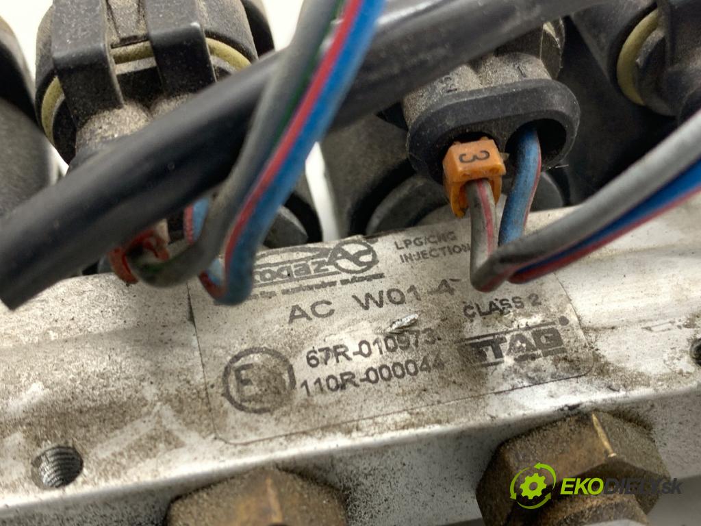 AUDI A4 B5 sedan 1999 92 kW 1.8 1781 vstrekovač LPG AC W01-4
