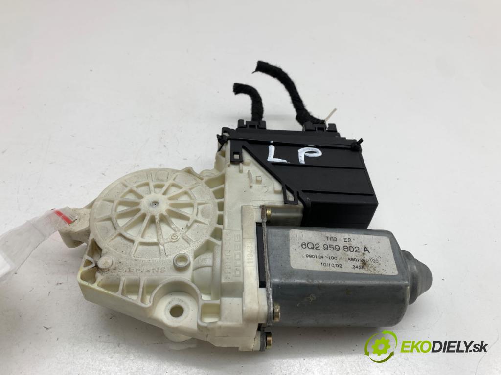 SEAT IBIZA III liftback 2002 55 kW 1.4 16V 1390 motor sťahovaní okna levý přední část 6Q2959802A