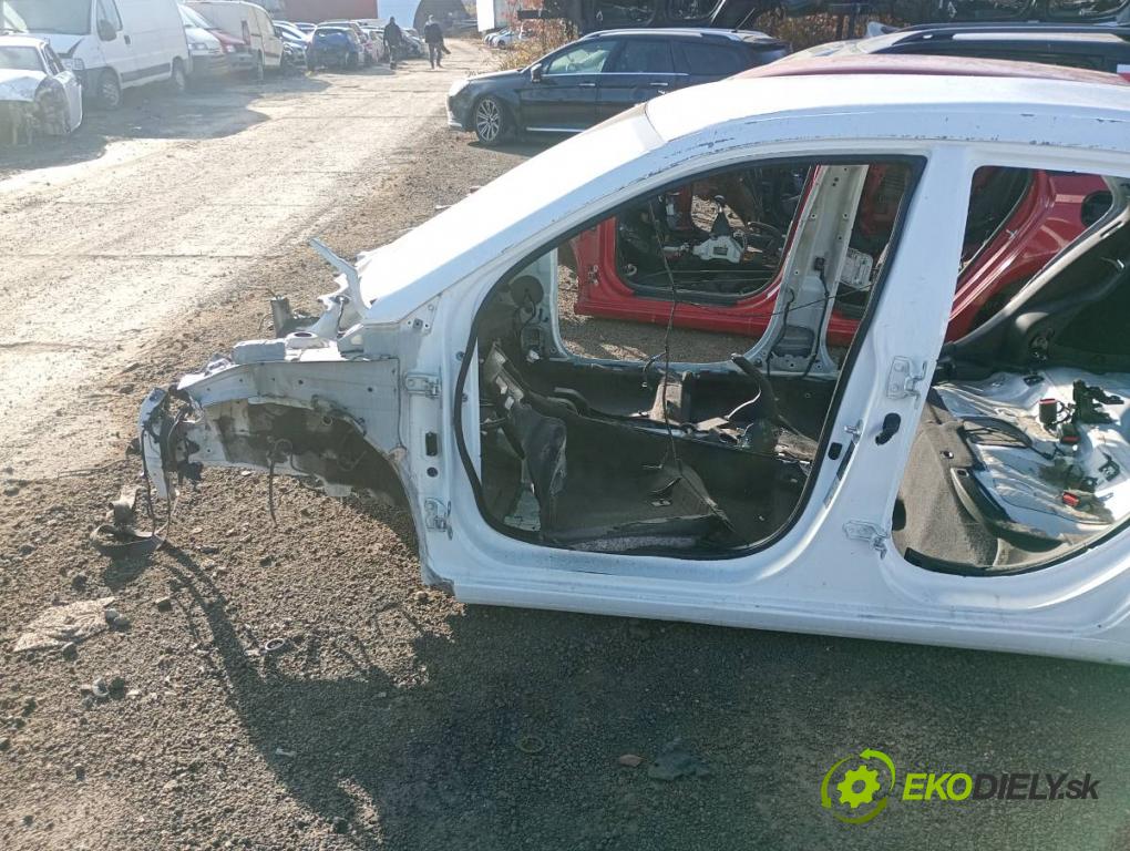HYUNDAI i20 II liftback 2018 62 kW 1.2 1248 KAROSERIA ČTVRŤÁK blatník práh střecha PODŁUŻNICA