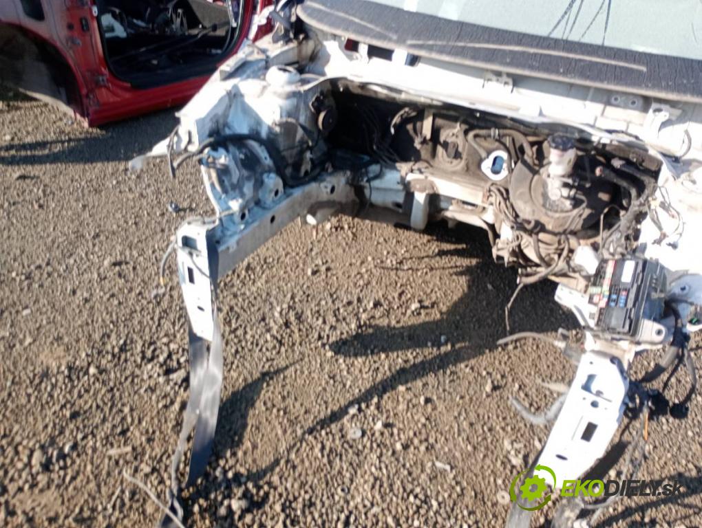 HYUNDAI i20 II liftback 2018 62 kW 1.2 1248 KAROSERIA ČTVRŤÁK blatník práh střecha PODŁUŻNICA