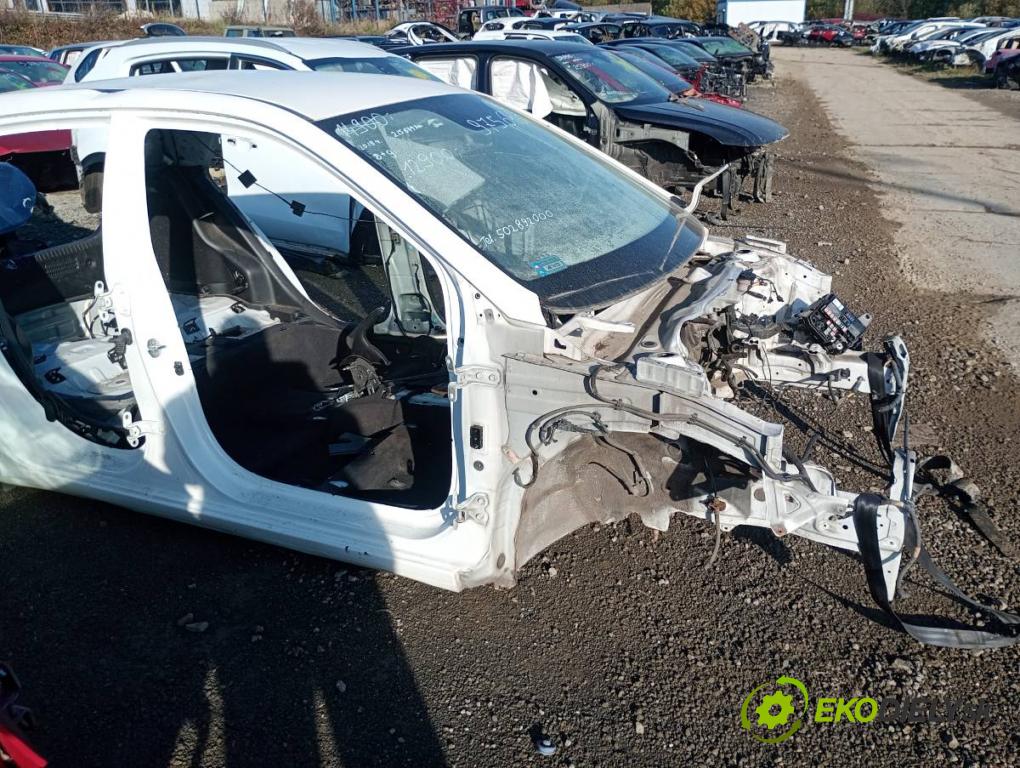 HYUNDAI i20 II liftback 2018 62 kW 1.2 1248 KAROSERIA ČTVRŤÁK blatník práh střecha PODŁUŻNICA