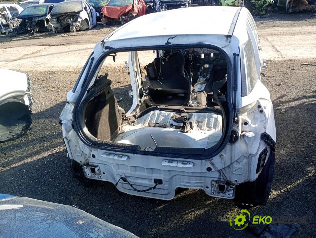 HYUNDAI i20 II liftback 2018 62 kW 1.2 1248 KAROSERIA ČTVRŤÁK blatník práh střecha PODŁUŻNICA