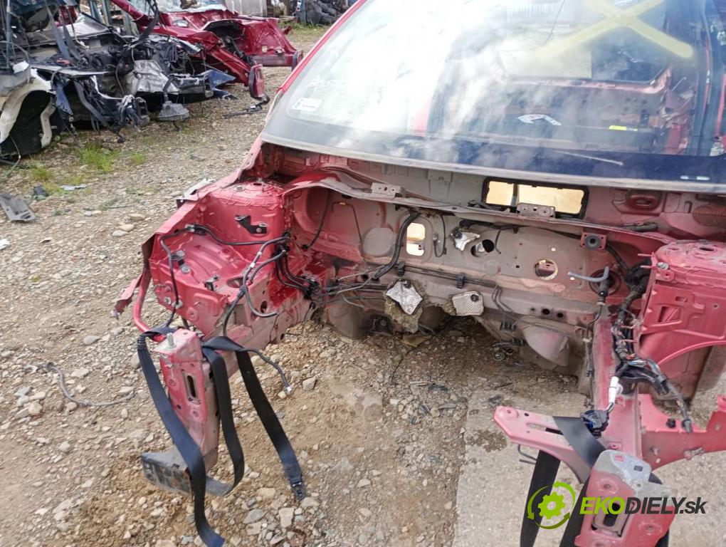 RENAULT CLIO IV liftback 2014 66 kW 0.9 TCe 90 898 KAROSERIA ČTVRŤÁK blatník práh střecha PODŁUŻNICA