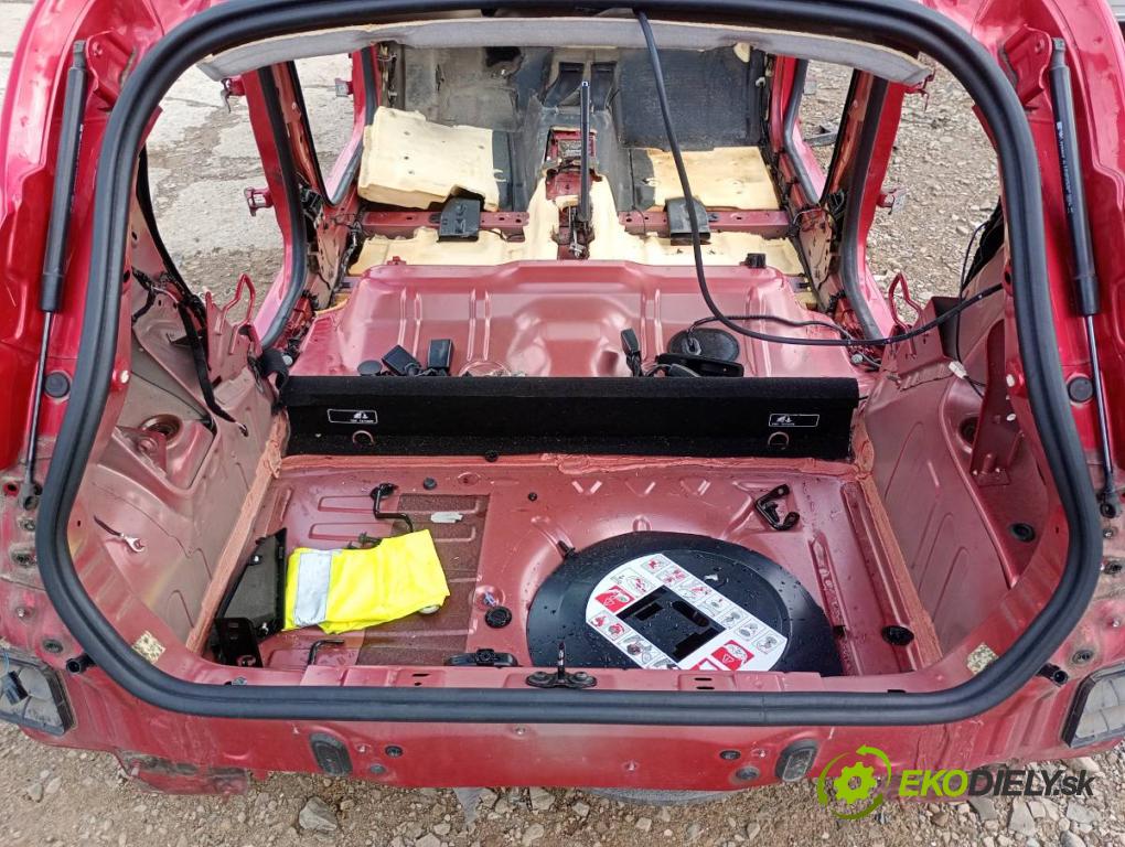 RENAULT CLIO IV liftback 2014 66 kW 0.9 TCe 90 898 KAROSERIA ČTVRŤÁK blatník práh střecha PODŁUŻNICA