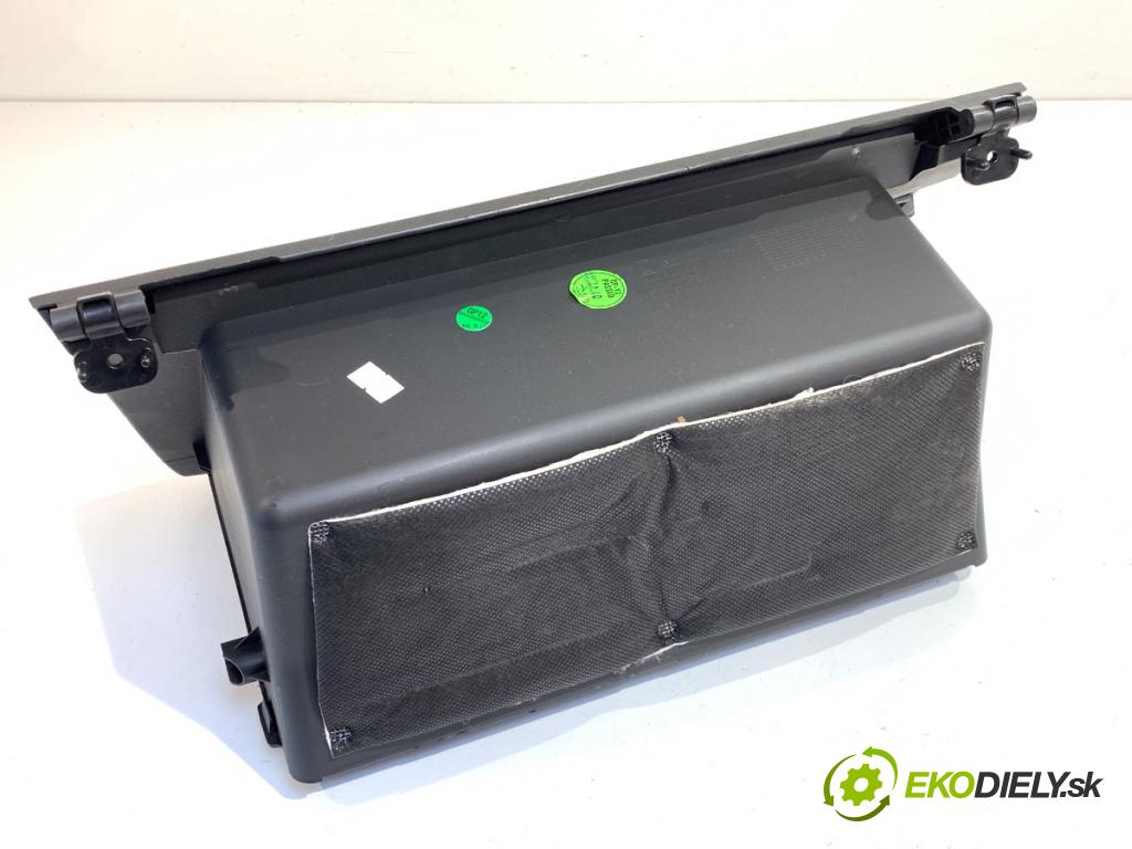 OPEL MOKKA SUV 2013 96 kW 1.7 CDTI (_76) 1686 přihrádka kastlík spolujezdce AXB88015 (Přihrádka (kastlík))